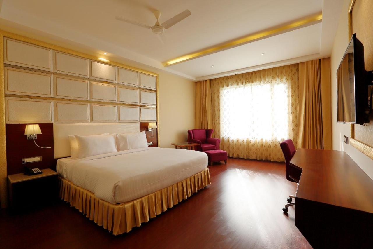 Hotel Kasturi Orchid Pāl Dış mekan fotoğraf