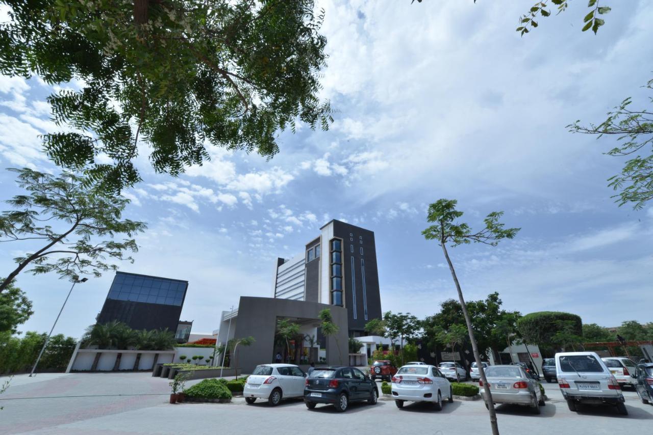 Hotel Kasturi Orchid Pāl Dış mekan fotoğraf