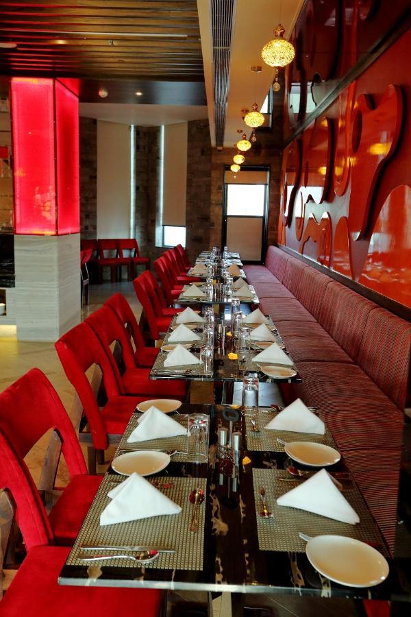 Hotel Kasturi Orchid Pāl Dış mekan fotoğraf