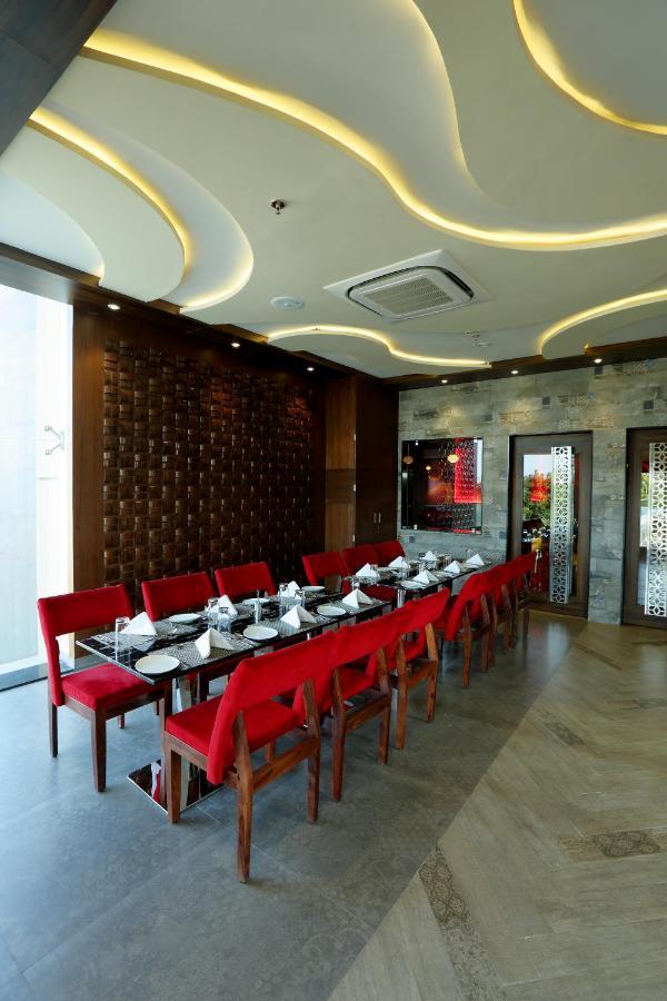 Hotel Kasturi Orchid Pāl Dış mekan fotoğraf