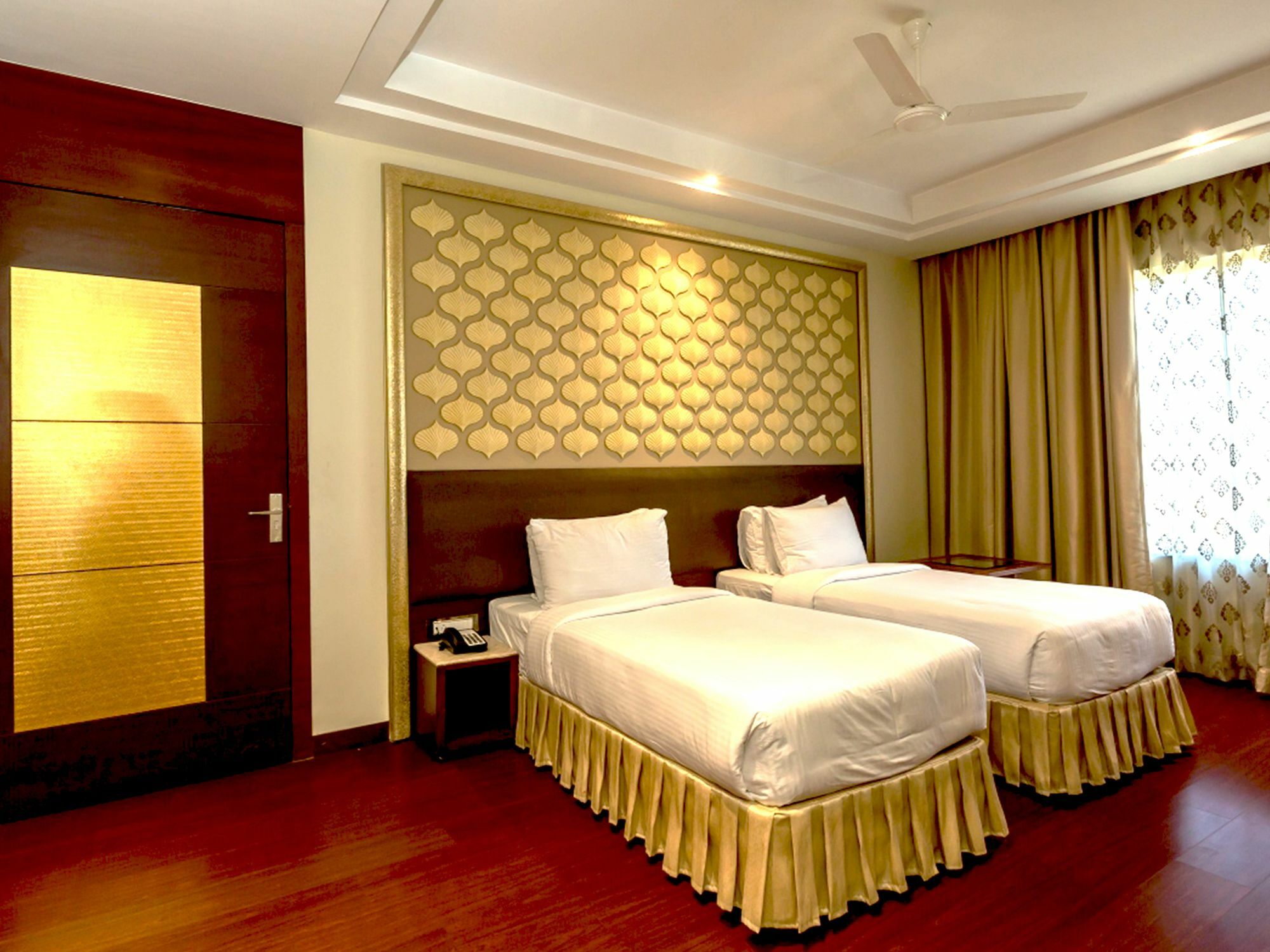 Hotel Kasturi Orchid Pāl Dış mekan fotoğraf
