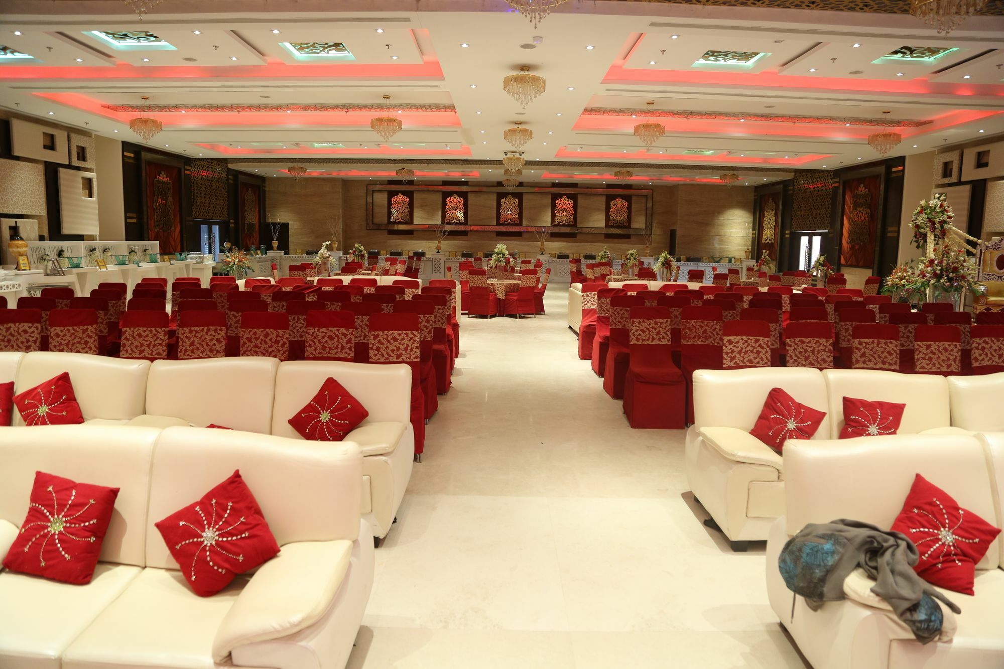 Hotel Kasturi Orchid Pāl Dış mekan fotoğraf