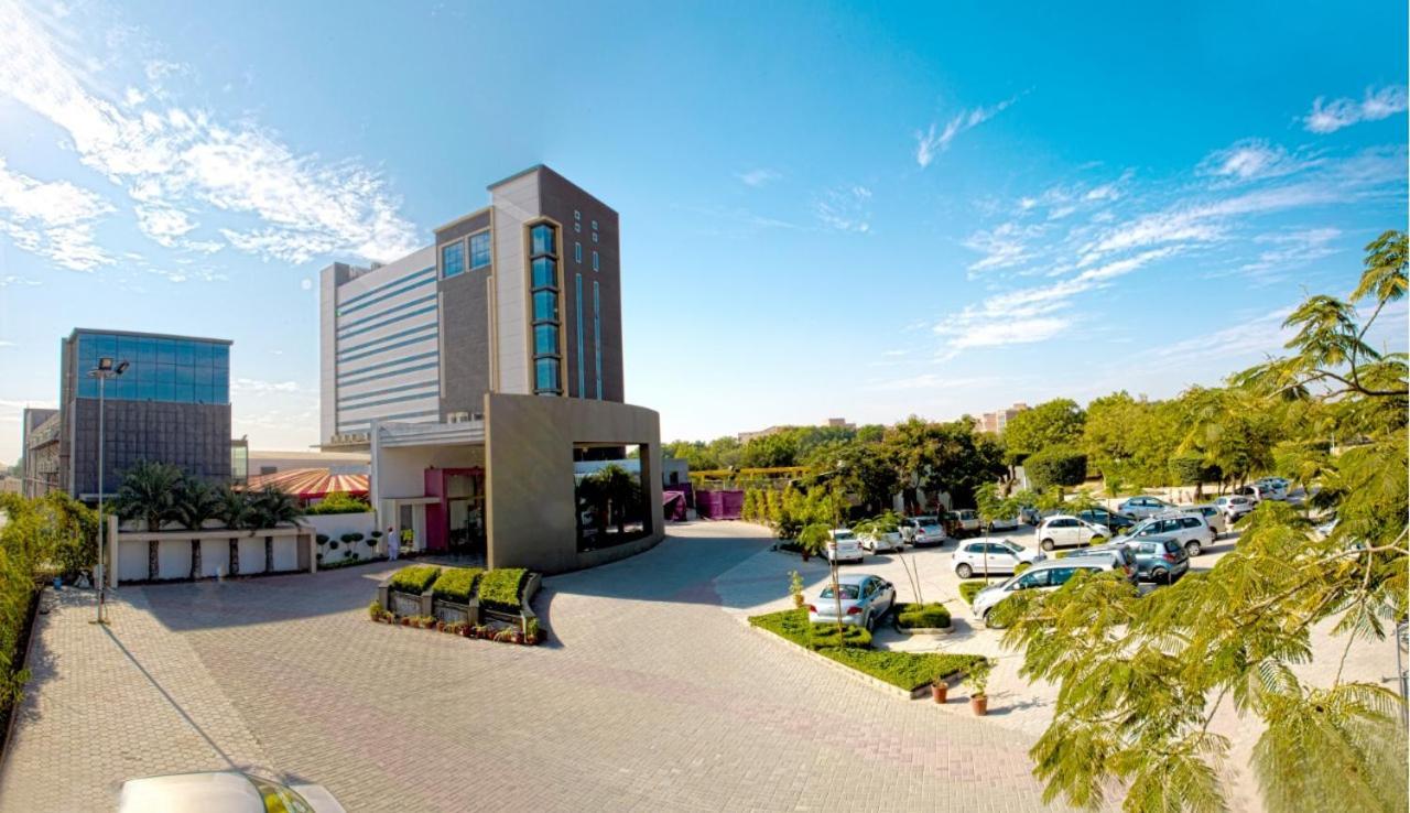 Hotel Kasturi Orchid Pāl Dış mekan fotoğraf